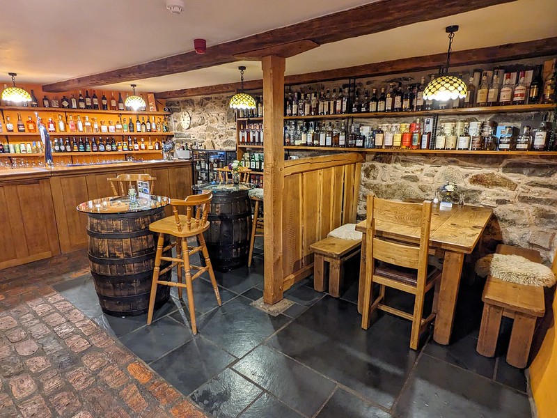 Whisky tasting at The Wayside Whisky Barn